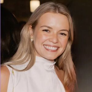 Meet your Posher, Courtney